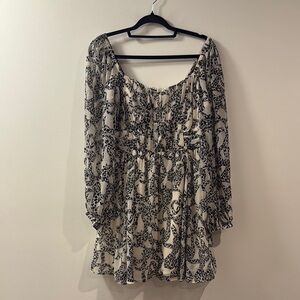 Express Black and White Long‎ Sleeve Dress